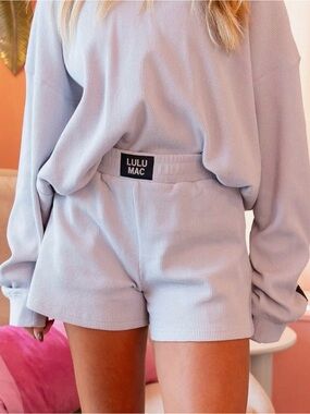 Lulu Mac gray waffle weave shorts